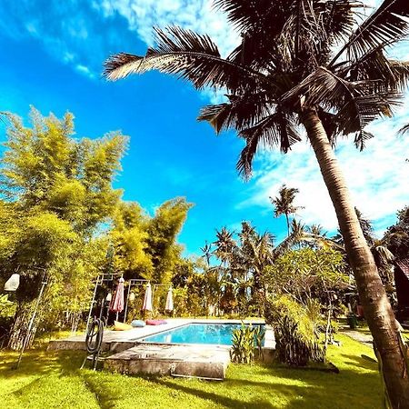 Apit Lawang Villas & Resto Batununggul Esterno foto