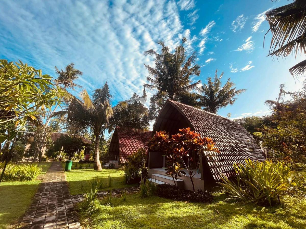 Apit Lawang Villas & Resto Batununggul Esterno foto