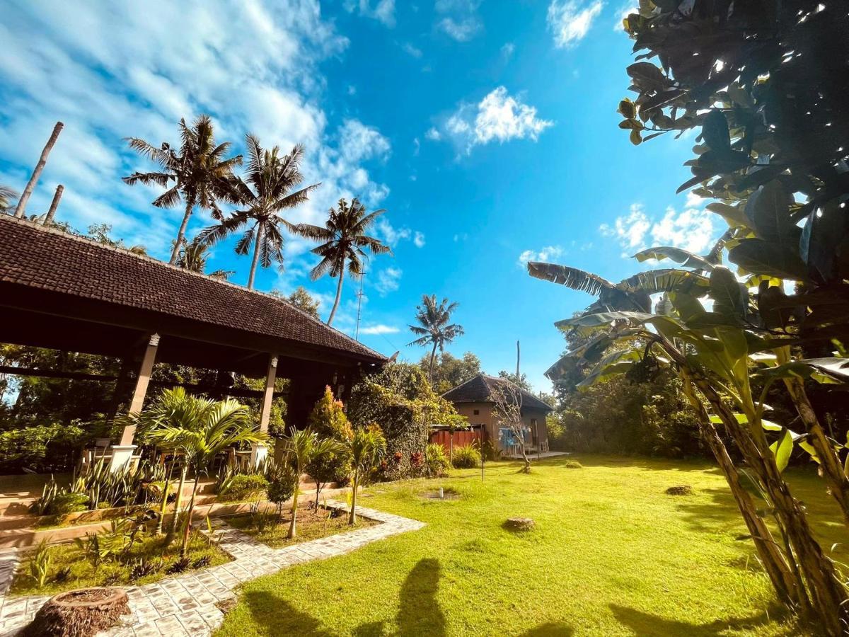 Apit Lawang Villas & Resto Batununggul Esterno foto