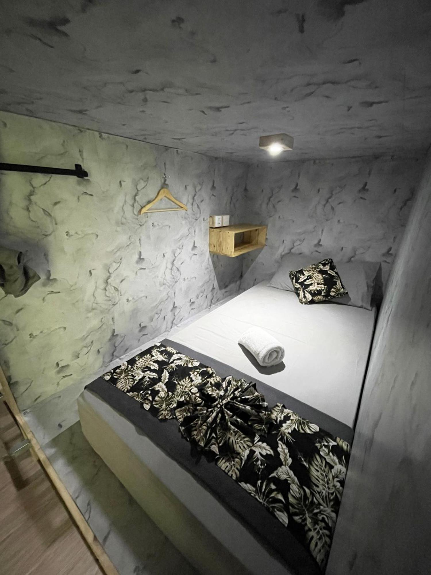 Apit Lawang Villas & Resto Batununggul Esterno foto