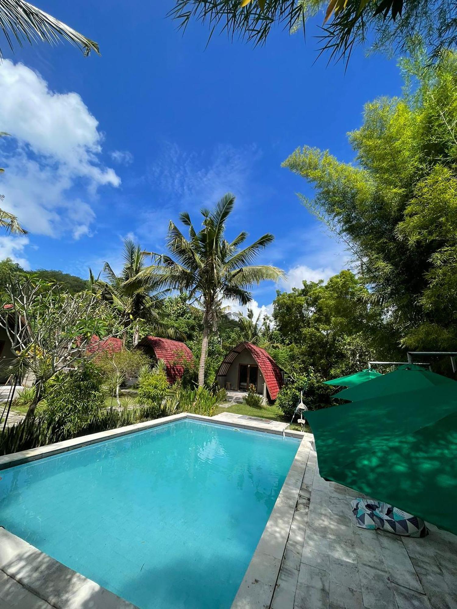 Apit Lawang Villas & Resto Batununggul Esterno foto