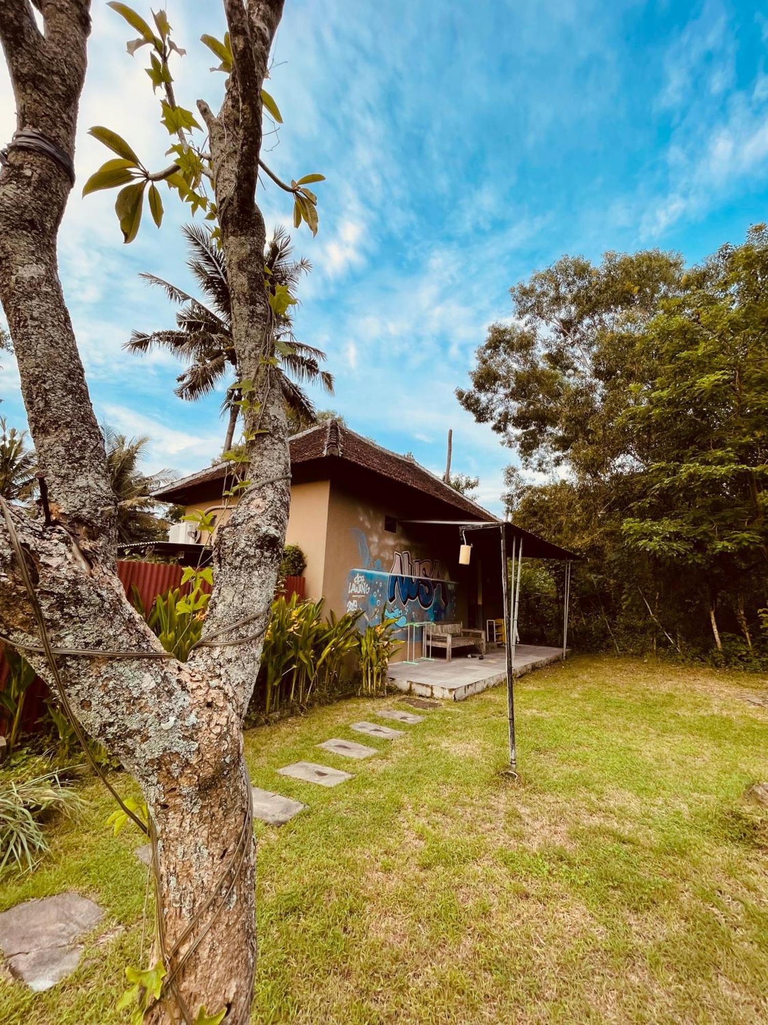 Apit Lawang Villas & Resto Batununggul Esterno foto