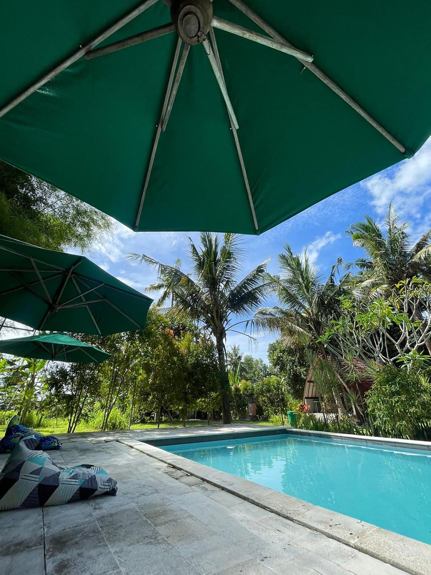Apit Lawang Villas & Resto Batununggul Esterno foto