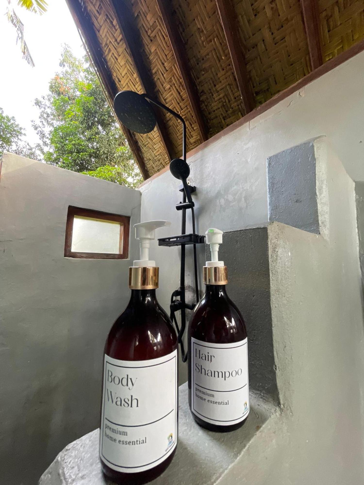 Apit Lawang Villas & Resto Batununggul Esterno foto
